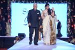  at Shaina NC-Manish Malhotra Pidilite Show for CPAA on 1st March 2015 (165)_54f4629134000.JPG