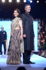  at Shaina NC-Manish Malhotra Pidilite Show for CPAA on 1st March 2015 (167)_54f4629529961.JPG