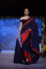 Model at Shaina NC-Manish Malhotra Pidilite Show for CPAA on 1st March 2015 (483)_54f45e0a74d61.JPG