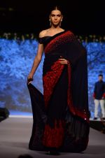 Model at Shaina NC-Manish Malhotra Pidilite Show for CPAA on 1st March 2015 (522)_54f45e56abe1d.JPG