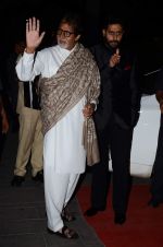 Amitabh Bachchan, Abhishek Bachchan at Tulsi Kumar_s wedding reception in Sahara Star, Mumbai on 2nd March 2015 (66)_54f5aab51e945.JPG