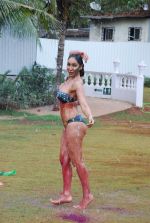 Sofia Hayat at Holi bikini shoot in Madh on 3rd March 2015 (95)_54f6ffd971754.JPG