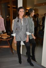 Shibani Dandekar at Payal Singhal_s new collection for The Shirt Company in Kalaghoda on 4th March 2015 (74)_54f8545d89750.JPG