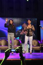 Mary Kom, Madhuri Dixit honoured on International women_s day by Sathyabama university on 6th March 2015 (14)_54fb01e53588a.jpg