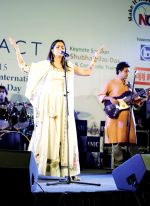 Sona Mohapatra performs for Womens Day 2015 in Mumbai on 4th March 2015 (6)_54fb0165538f3.jpg