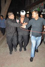 Security snapped when Aditya Pancholi arrested for brawl with security at trilogy in Sea Princess and Santacruz Police Station on 7th March 2015 (36)_54fc50748d5cd.JPG