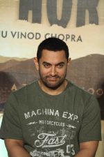 Aamir Khan at the trailer launch of Vidhu Vinod Chopra_s maiden Hollywood film Broken Horses in PVR Cinemas on 10th March 2015 (10)_55000804ac4ed.JPG