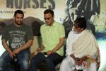 Amitabh Bachchan, Aamir Khan,Vidhu Vinod Chopra at the trailer launch of Vidhu Vinod Chopra_s maiden Hollywood film Broken Horses in PVR Cinemas on 10th March 2015_5500069f61a95.JPG