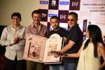 Aamir Khan, Vidhu Vinod Chopra, Rajkumar Hirani unveils PK Dvd in Mumbai on 11th March 2015 (17)_55015976ee2dd.JPG