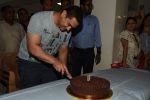 Aamir Khan celebrates his 50th birthday with media in Mumbai on 13th March 2015 (9)_55042520eff6a.JPG