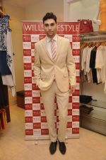 at Wills Lifestyle unviels Spring Summer 2015 collection in Mumbai on 14th March 2015 (10)_55055892e5cc2.JPG