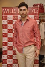 at Wills Lifestyle unviels Spring Summer 2015 collection in Mumbai on 14th March 2015 (38)_550558c3ce0ff.JPG