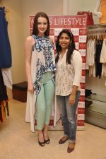at Wills Lifestyle unviels Spring Summer 2015 collection in Mumbai on 14th March 2015 (41)_550558cace4a0.JPG