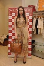 at Wills Lifestyle unviels Spring Summer 2015 collection in Mumbai on 14th March 2015 (66)_550558f1de401.JPG
