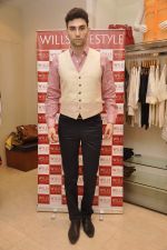 at Wills Lifestyle unviels Spring Summer 2015 collection in Mumbai on 14th March 2015 (69)_550558f8c04ad.JPG