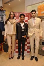 at Wills Lifestyle unviels Spring Summer 2015 collection in Mumbai on 14th March 2015 (7)_5505588e310b5.JPG