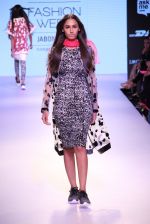 Model walks the ramp for HUEMN Show at Lakme Fashion Week 2015 Day 1 on 18th March 2015 (90)_550aa2f5a2c23.JPG