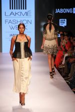 Model walks the ramp for ILK Show at Lakme Fashion Week 2015 Day 1 on 18th March 2015 (20)_550aa2447f63e.JPG