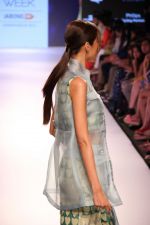 Model walks the ramp for ILK Show at Lakme Fashion Week 2015 Day 1 on 18th March 2015 (94)_550aa312b7bf3.JPG
