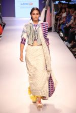 Model walks the ramp for KaSha Show at Lakme Fashion Week 2015 Day 1 on 18th March 2015 (88)_550aa344dcd87.JPG