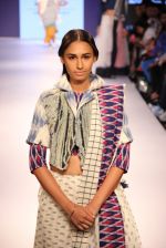 Model walks the ramp for KaSha Show at Lakme Fashion Week 2015 Day 1 on 18th March 2015 (92)_550aa35103130.JPG