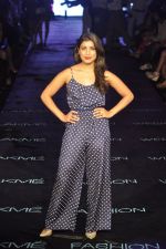 Model walks the ramp for Krishna Mehta Show at Lakme Fashion Week 2015 Day 1 on 18th March 2015 (2)_550aa48abbeee.JPG