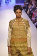 Model walks the ramp for Krishna Mehta Show at Lakme Fashion Week 2015 Day 1 on 18th March 2015 (42)_550aa4d207680.JPG