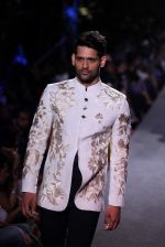 Model walks the ramp for Manish Malhotra Show at Lakme Fashion Week 2015 Day 1 on 18th March 2015 (121)_550aa9c8a4a2e.JPG