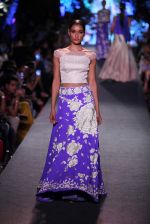 Model walks the ramp for Manish Malhotra Show at Lakme Fashion Week 2015 Day 1 on 18th March 2015 (16)_550aa932563ce.JPG