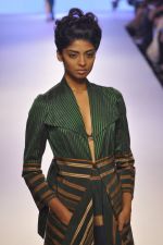 Model walks the ramp for Vaishali S Show at Lakme Fashion Week 2015 Day 1 on 18th March 2015 (27)_550aac6dbc6c6.JPG