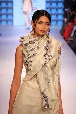 Model walks the ramp for Yogesh Chaudhry Show at Lakme Fashion Week 2015 Day 1 on 18th March 2015 (10)_550aac9400606.JPG