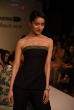 Shraddha Kapoor walks the ramp for the DRVV- Lakme Fashion Week 2015 Day 1 on 18th March 2015 (103)_550a9f60a1901.JPG