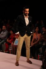 Irfan Pathan walks the ramp for Killer and Easies Show at Lakme Fashion Week 2015 Day 2 on 19th March 2015 (22)_550c05df2c218.JPG