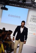 Irfan Pathan walks the ramp for Killer and Easies Show at Lakme Fashion Week 2015 Day 2 on 19th March 2015 (98)_550c05912956a.JPG