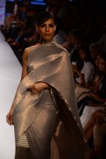 Model walk the ramp for Kiran Uttam Ghosh Show at Lakme Fashion Week 2015 Day 2 on 19th March 2015 (55)_550c07148f130.JPG