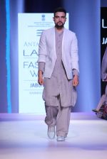 Model walks the ramp for Antar Agni Show at Lakme Fashion Week 2015 Day 2 on 19th March 2015 (28)_550c012be618b.JPG
