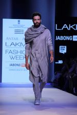 Model walks the ramp for Antar Agni Show at Lakme Fashion Week 2015 Day 2 on 19th March 2015 (6)_550c0114f2a60.JPG