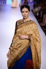 Model walks the ramp for Gaurang Show at Lakme Fashion Week 2015 Day 2 on 19th March 2015 (103)_550c051dd05e0.JPG
