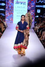Model walks the ramp for Gaurang Show at Lakme Fashion Week 2015 Day 2 on 19th March 2015 (16)_550c04c1ce22b.JPG