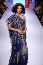 Model walks the ramp for Gaurang Show at Lakme Fashion Week 2015 Day 2 on 19th March 2015 (174)_550c055f5874c.JPG