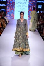 Model walks the ramp for Gaurang Show at Lakme Fashion Week 2015 Day 2 on 19th March 2015 (78)_550c050505cc0.JPG