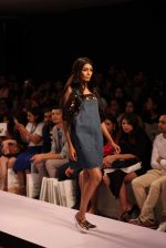 Model walks the ramp for Jabong Presents Miss Bennett London Show at Lakme Fashion Week 2015 Day 2 on 19th March 2015 (276)_550c0720ef2ef.JPG