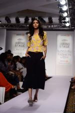 Model walks the ramp for Jabong Presents Miss Bennett London Show at Lakme Fashion Week 2015 Day 2 on 19th March 2015 (31)_550c056220e10.JPG