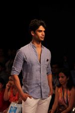 Model walks the ramp for Killer and Easies Show at Lakme Fashion Week 2015 Day 2 on 19th March 2015 (198)_550c076f9d0f4.JPG