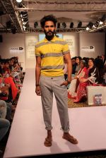 Model walks the ramp for Killer and Easies Show at Lakme Fashion Week 2015 Day 2 on 19th March 2015 (231)_550c07e3a4ca0.JPG