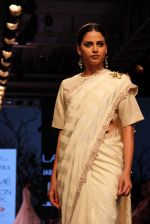 Model walks the ramp for Marg By Soumitra Show at Lakme Fashion Week 2015 Day 2 on 19th March 2015 (42)_550c06ff31e04.JPG