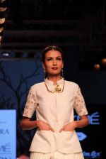 Model walks the ramp for Marg By Soumitra Show at Lakme Fashion Week 2015 Day 2 on 19th March 2015 (9)_550c0679a4c33.JPG