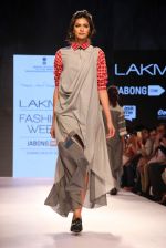 Model walks the ramp for Mayank and Shraddha Nigam Show at Lakme Fashion Week 2015 Day 2 on 19th March 2015 (112)_550c080c55597.JPG