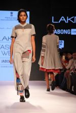 Model walks the ramp for Mayank and Shraddha Nigam Show at Lakme Fashion Week 2015 Day 2 on 19th March 2015 (12)_550c06a57c88d.JPG