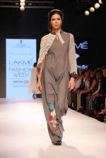 Model walks the ramp for Mayank and Shraddha Nigam Show at Lakme Fashion Week 2015 Day 2 on 19th March 2015 (132)_550c084548418.JPG
